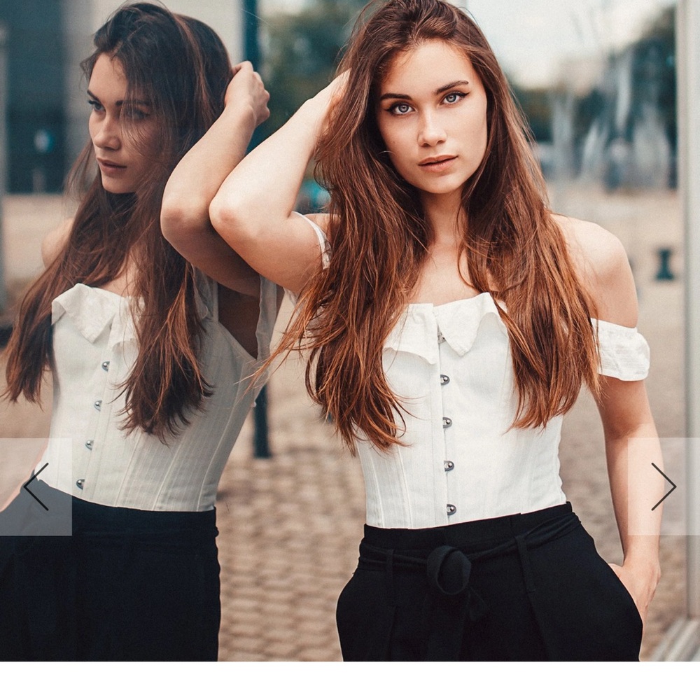 Corset Story White corset top, off the shoulder